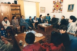 Hillary Clinton, Melanne Verveer, and Lissa Muscatine Meeting with Women in Mongolia