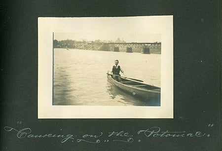 Photo of canoeing on the Potomac