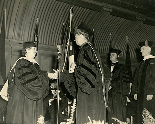 photograph of Neira de Calvo with Eleanor Roosevelt